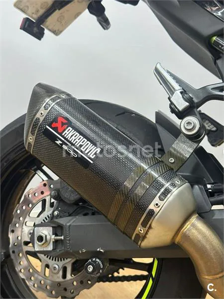 Kawasaki Z900 – Vista 15