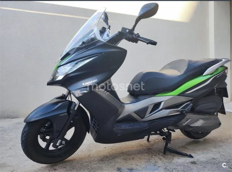 Kawasaki J300 – Vista 3