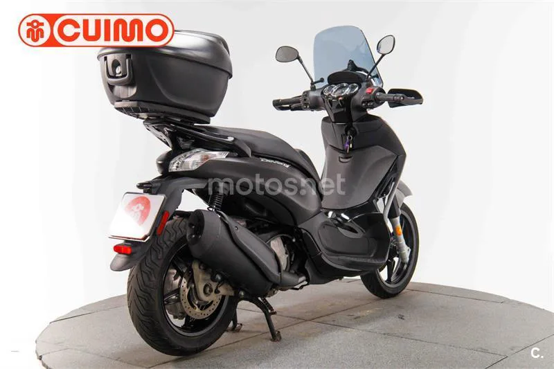 Piaggio Beverly – Vista 4