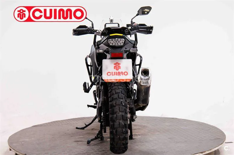 Suzuki V-Strom 800 – Vista 13