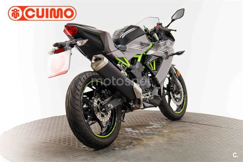 Kawasaki Ninja 125 – Vista 4