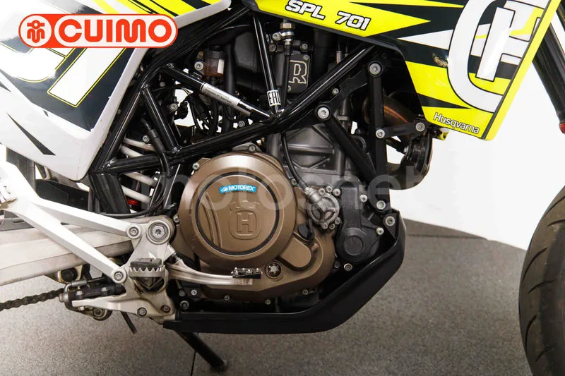 Husqvarna 701 Supermoto – Vista 13