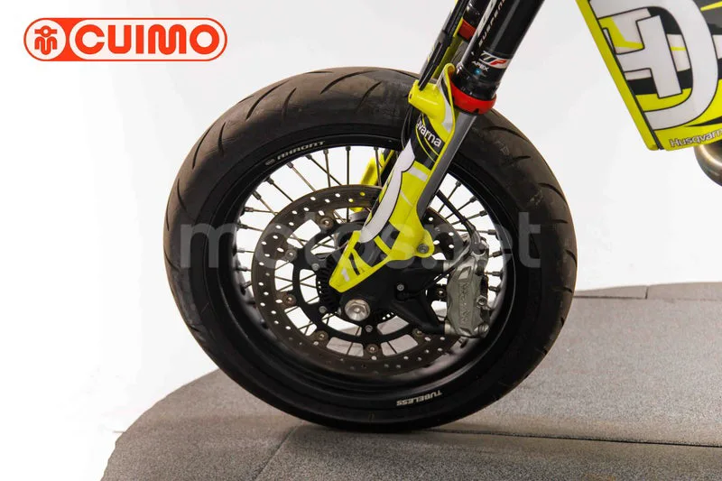 Husqvarna 701 Supermoto – Vista 21