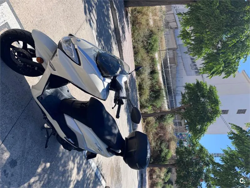 Suzuki Burgman Street 125 – Vista 4