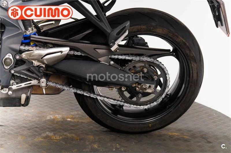 Triumph Street Triple – Vista 18