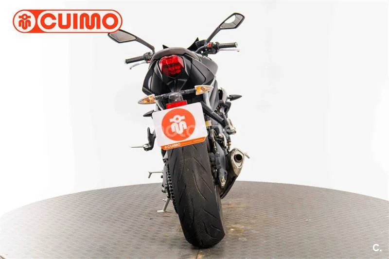 Triumph Street Triple – Vista 5