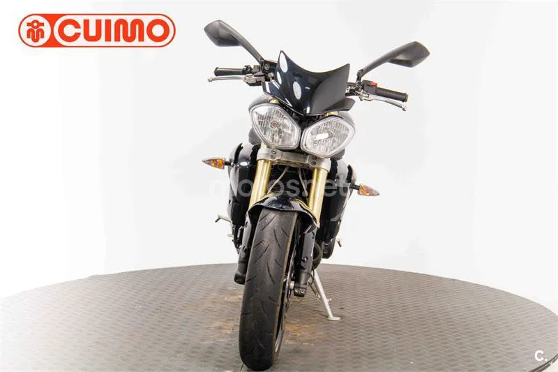 Triumph Street Triple – Vista 10