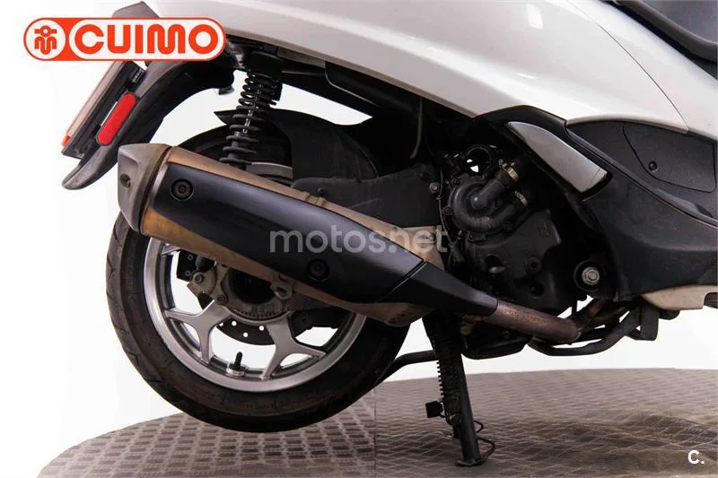 Piaggio MP3 – Vista 14