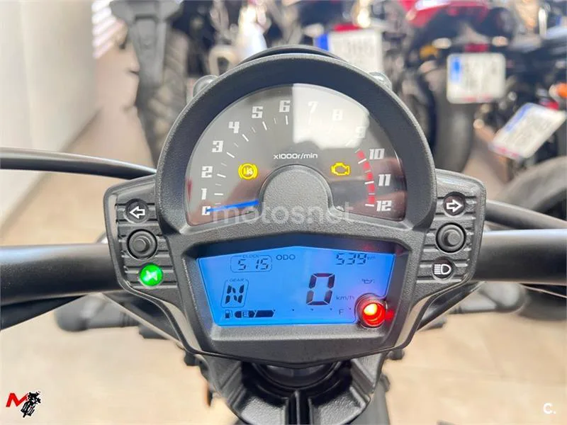 Kawasaki Vulcan S – Vista 8
