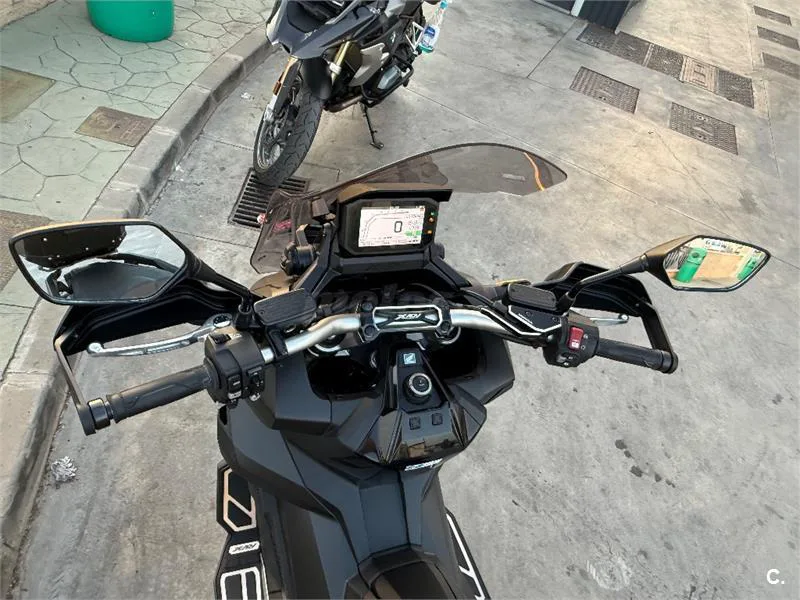 Honda X-ADV – Vista 12