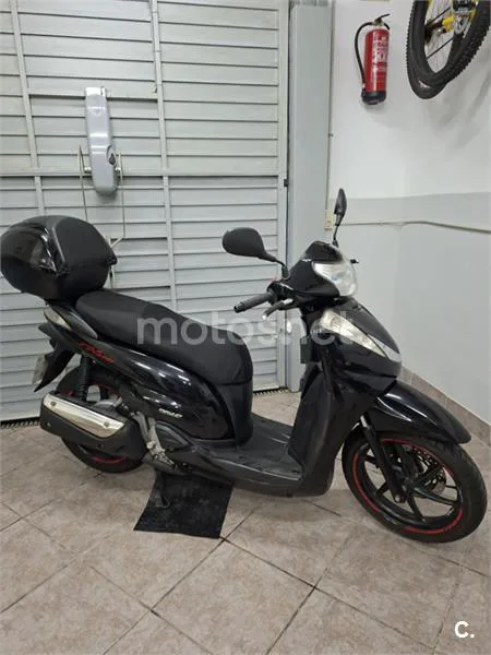 Honda SH 300i – Vista 2