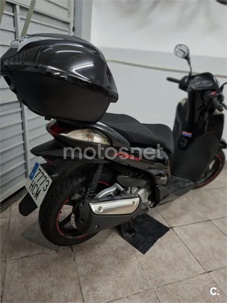 Honda SH 300i – Vista 3
