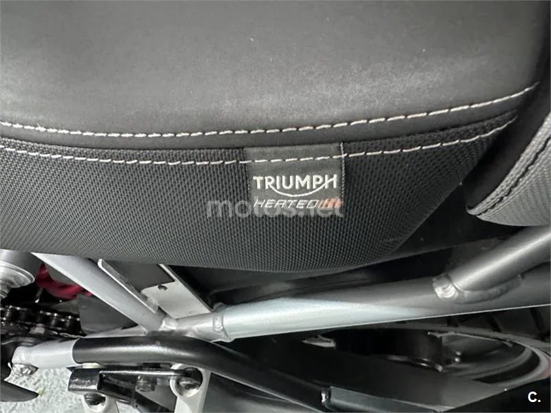 Triumph Tiger 900 – Vista 24