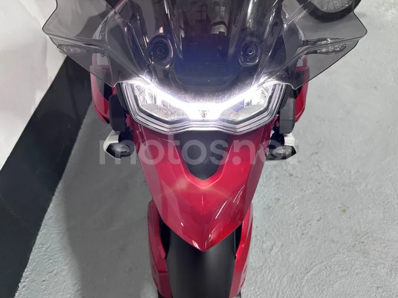 Triumph Tiger 900 - Vista 32