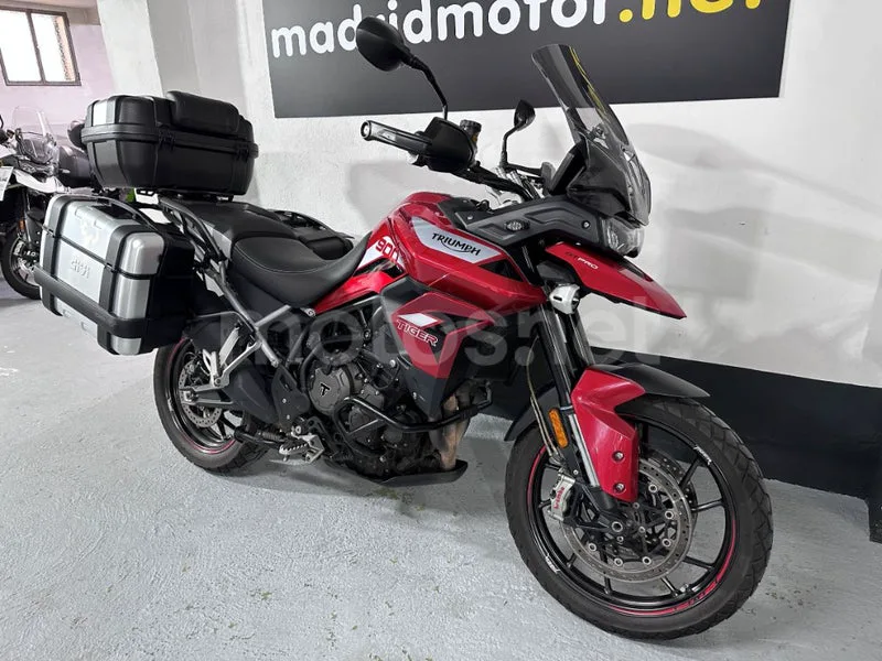 Triumph Tiger 900 - Vista 41