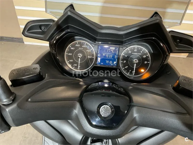 Yamaha XMAX 300 – Vista 6