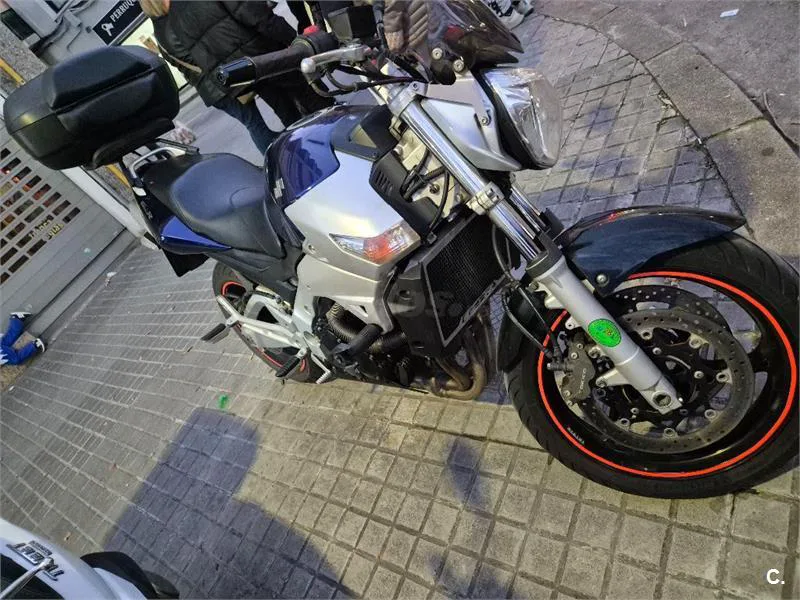 Suzuki GSR 600 – Vista 2