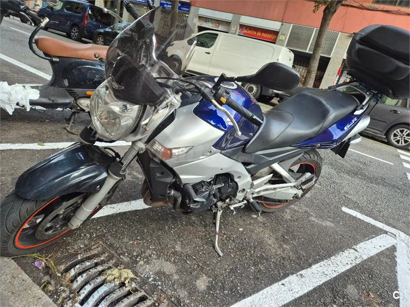 Suzuki GSR 600 – Vista 4