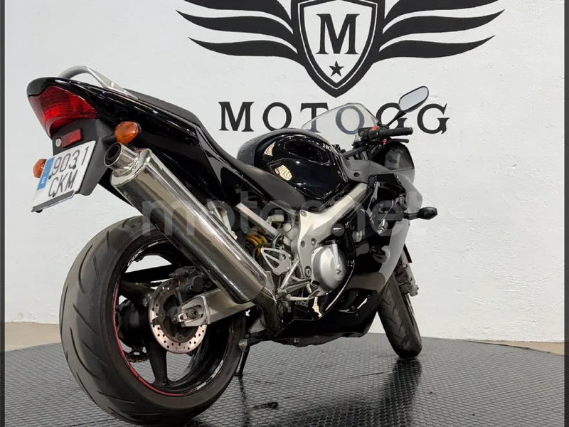 Honda CBR 600 F – Vista 7