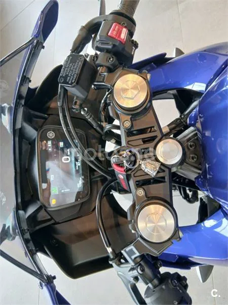 Yamaha R125 – Vista 12