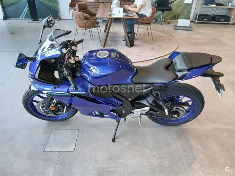 Yamaha R125 – Vista 4