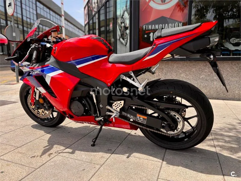 Honda CBR 600 RR – Vista 11
