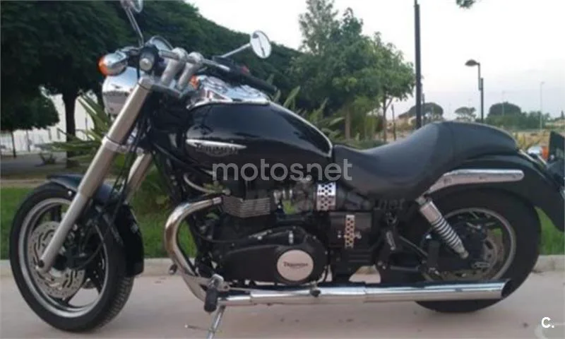 Triumph Speedmaster 900 – Vista 2
