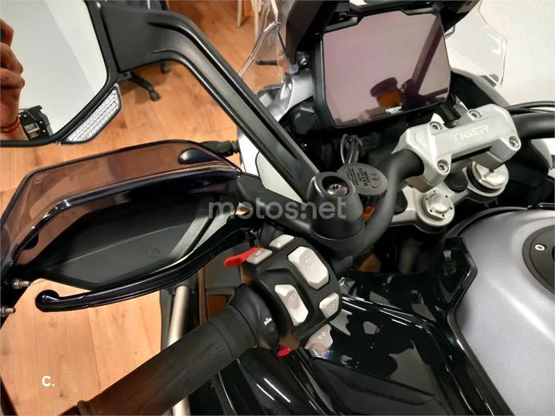 Triumph Tiger 1200 – Vista 8
