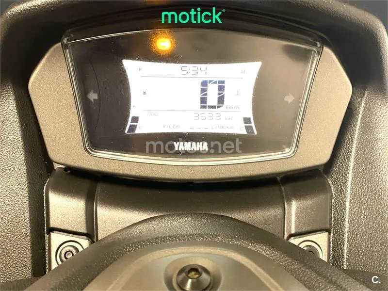 Yamaha NMAX – Vista 4