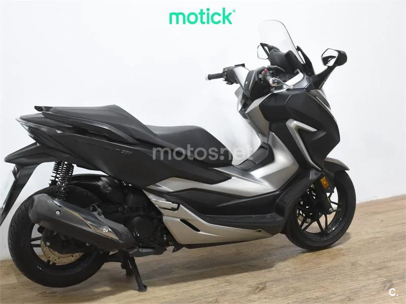 Honda Forza – Vista 10