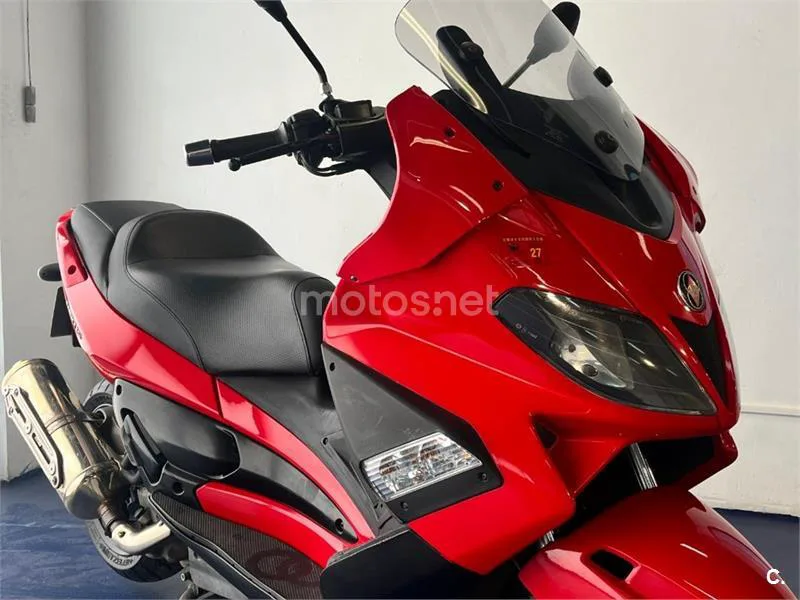 Gilera Nexus 500 – Vista 17