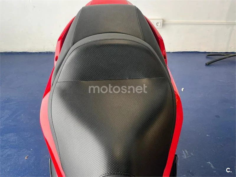 Gilera Nexus 500 – Vista 20