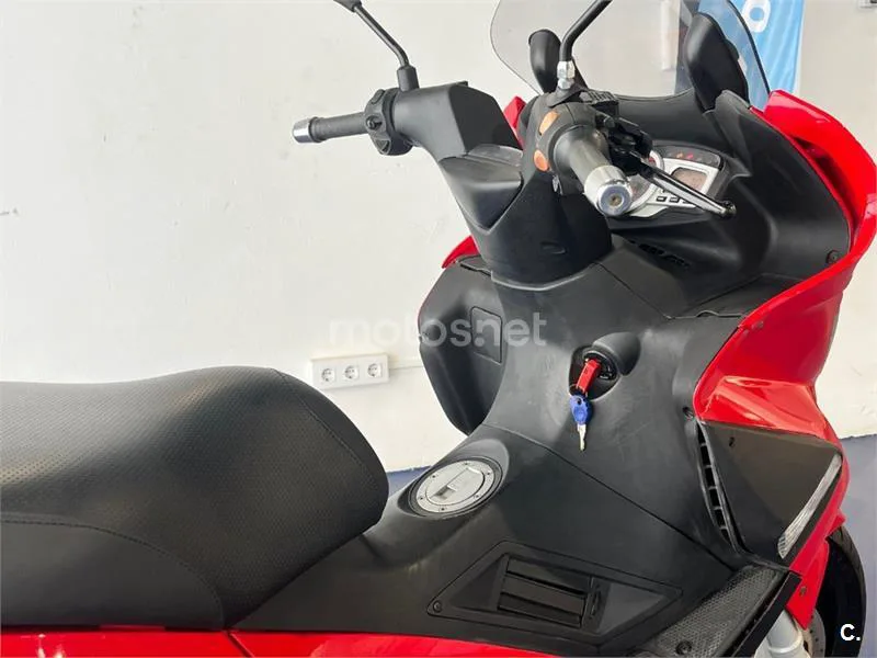 Gilera Nexus 500 – Vista 32