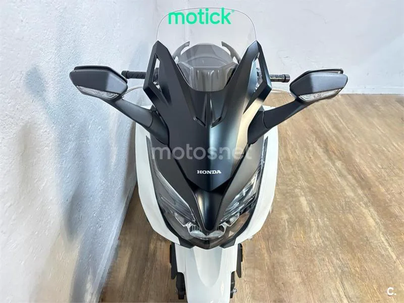 Honda Forza 125 – Vista 11