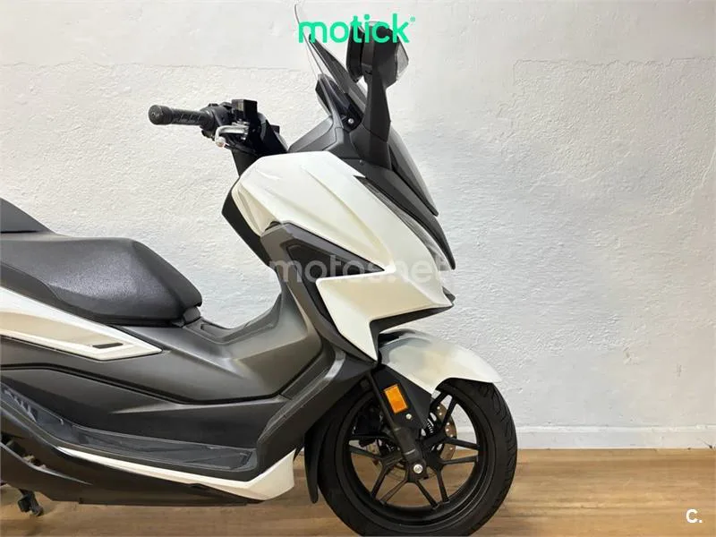 Honda Forza 125 – Vista 4