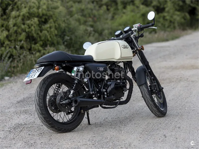 MASH Cafe Racer - Vista 4