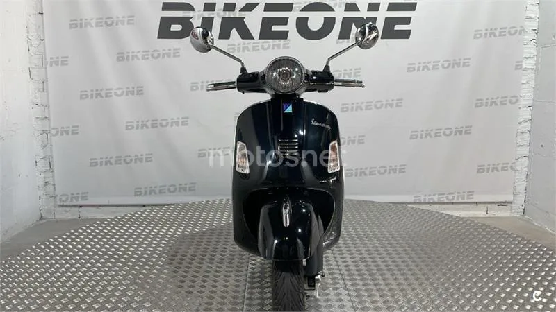 Vespa GTS Super 125 – Vista 6
