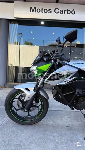 Kawasaki Z e-1 – Vista 9