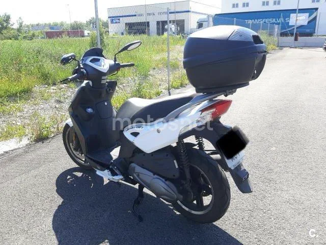 Kymco Agility City 125 – Vista 2