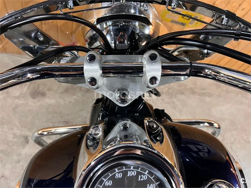 Suzuki VL 800 Intruder Volusia – Vista 24