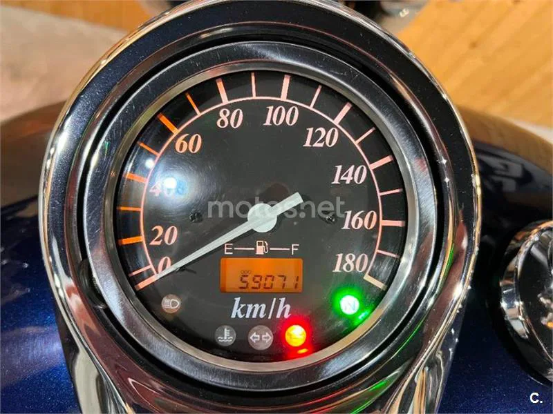 Suzuki VL 800 Intruder Volusia – Vista 34