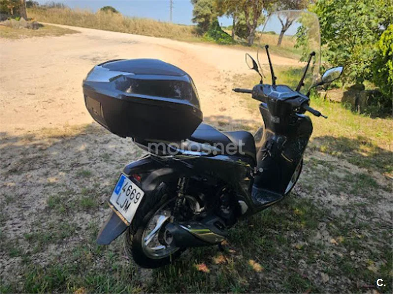 Honda SH 125i – Vista 11
