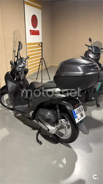 Honda SH 125i – Vista 3