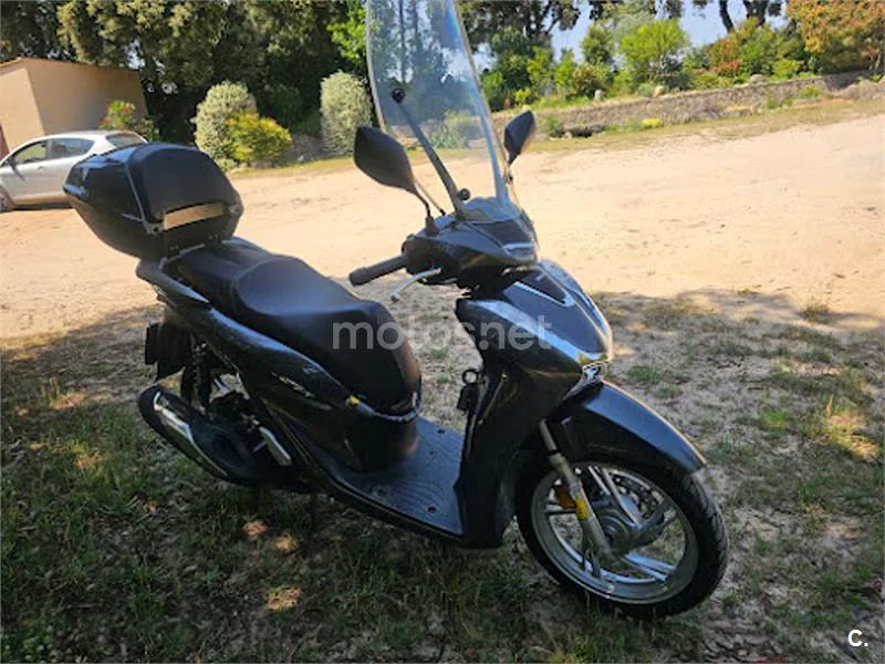 Honda SH 125i – Vista 8