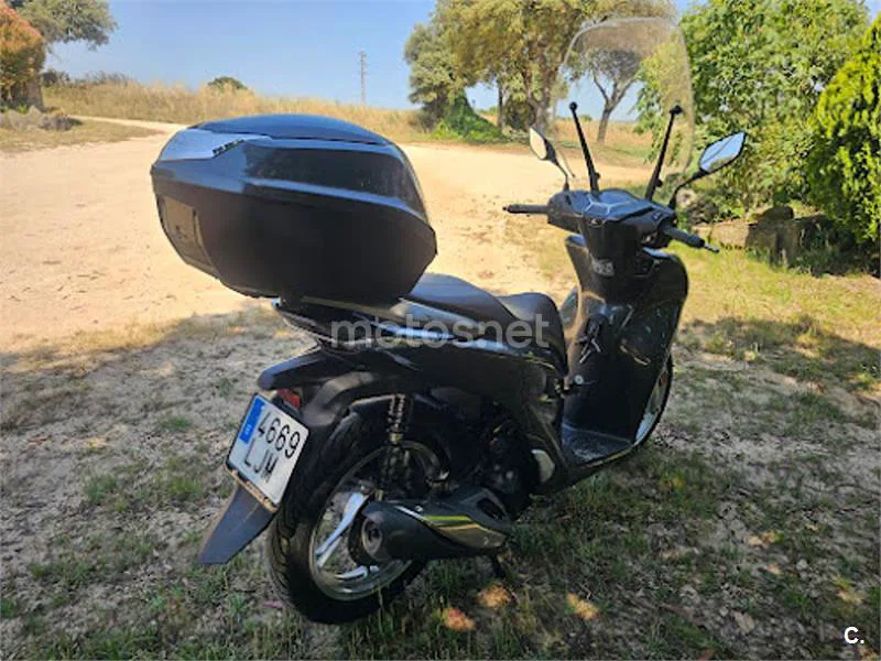 Honda SH 125i – Vista 10