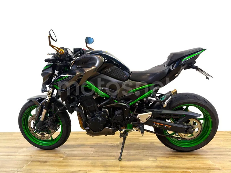 Kawasaki Z900 – Vista 5