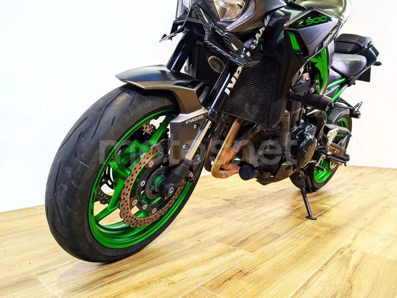 Kawasaki Z900 – Vista 6