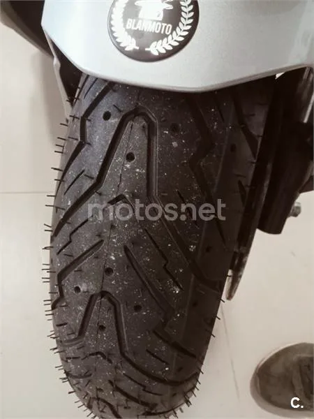 Honda ADV 350 – Vista 11