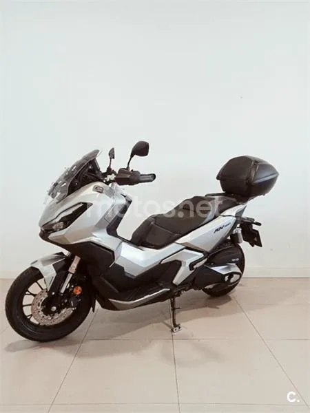 Honda ADV 350 – Vista 3