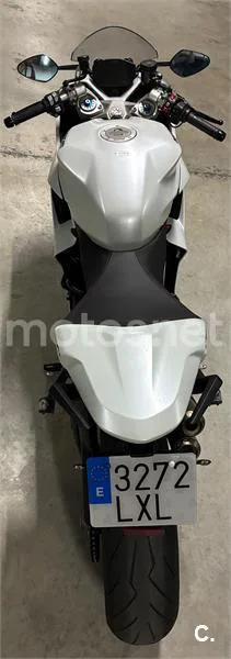 Ducati SuperSport – Vista 4